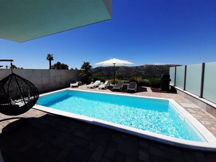 Image No.3-Propriété de 8 chambres à vendre à Croatie