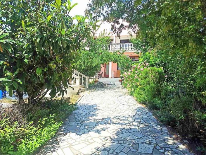 Image No.2-10 Bed Property for sale