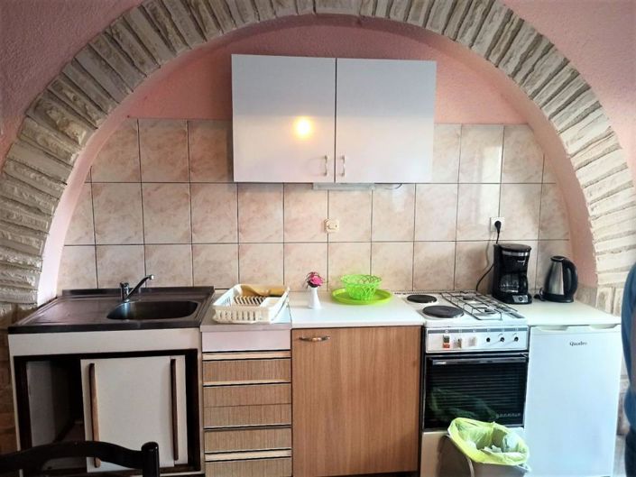 Image No.23-10 Bed Property for sale