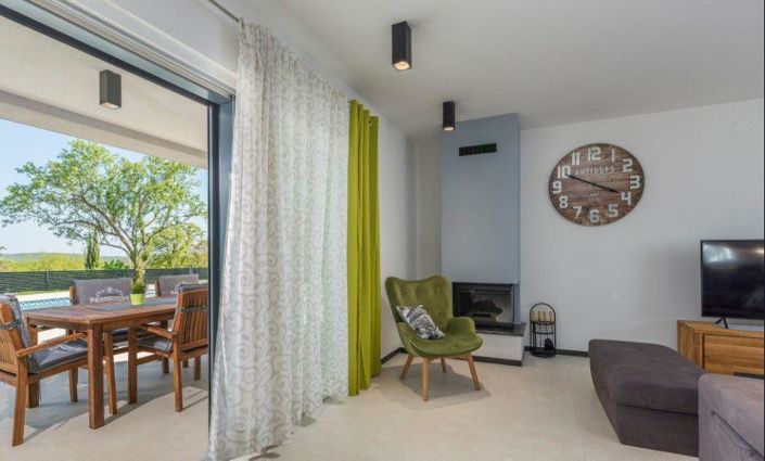 Image No.15-3 Bed Property for sale