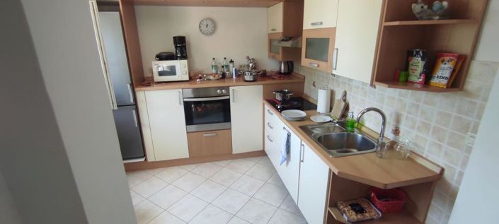 Image No.17-6 Bed Property for sale