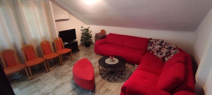 Image No.18-6 Bed Property for sale