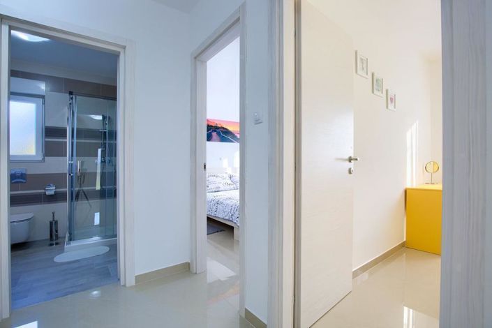 Image No.21-Propriété de 7 chambres à vendre à Ližnjan