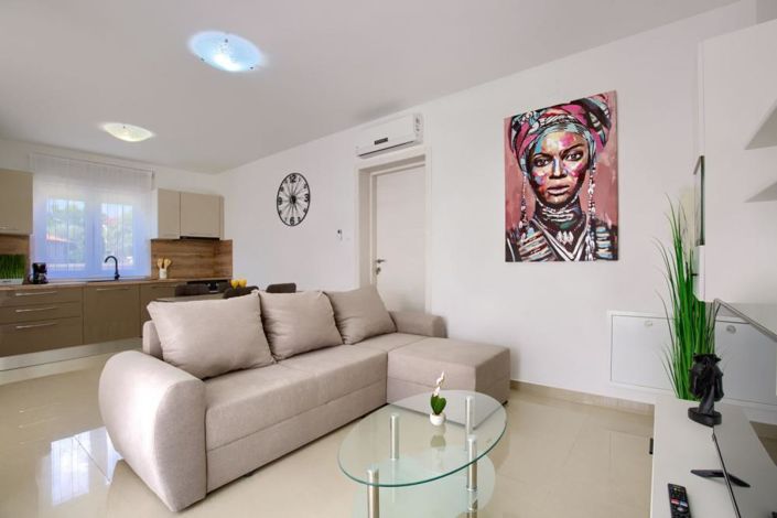 Image No.22-Propriété de 7 chambres à vendre à Ližnjan