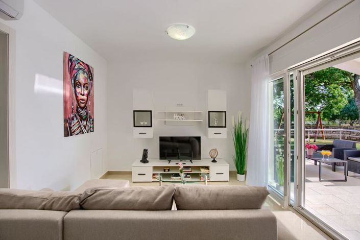 Image No.25-Propriété de 7 chambres à vendre à Ližnjan