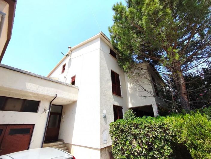 Image No.1-Propriété de 10 chambres à vendre à Fažana