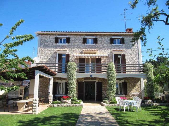 Image No.1-Propriété de 5 chambres à vendre à Umag