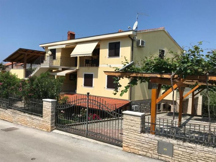 Image No.1-Propriété de 10 chambres à vendre à Croatie
