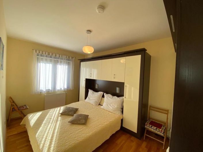 Image No.12-10 Bed Property for sale