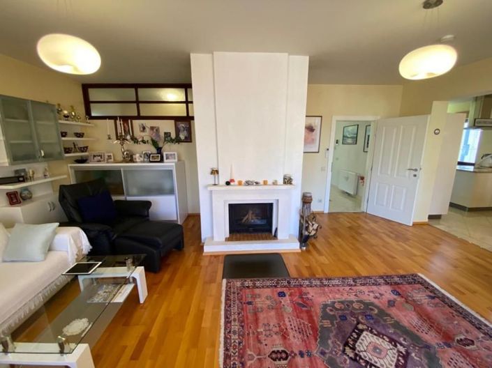 Image No.6-10 Bed Property for sale