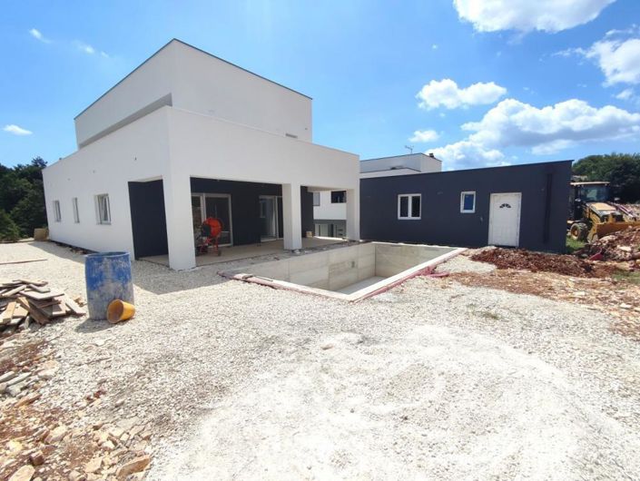 Image No.1-3 Bed Property for sale