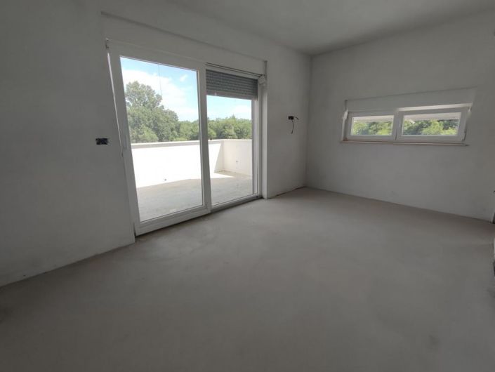 Image No.13-3 Bed Property for sale