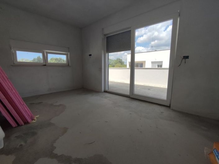 Image No.15-3 Bed Property for sale