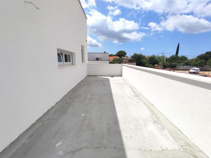 Image No.6-3 Bed Property for sale