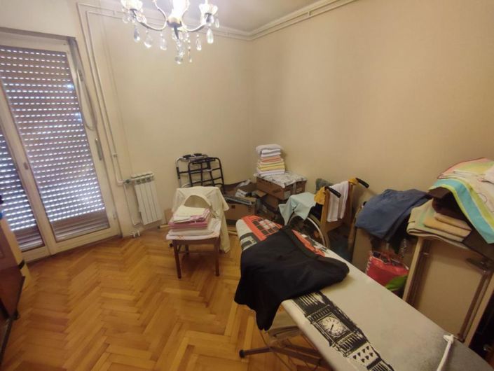 Image No.12-12 Bed Property for sale