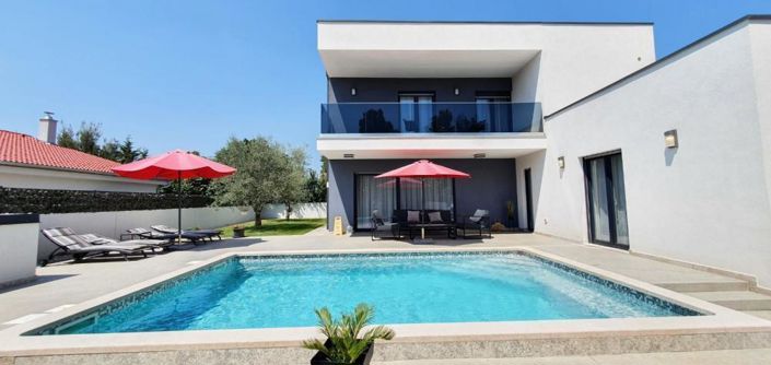 Image No.1-3 Bed Property for sale