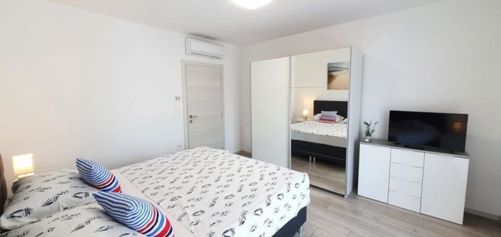 Image No.25-3 Bed Property for sale