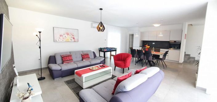 Image No.7-3 Bed Property for sale