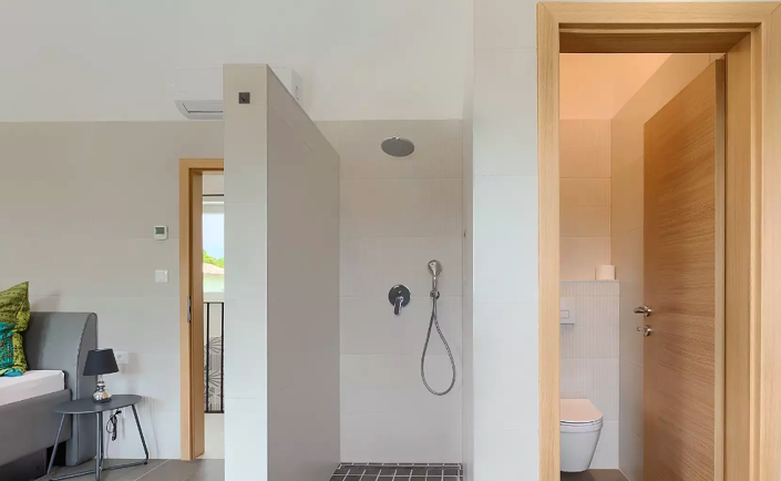 Image No.18-3 Bed Property for sale