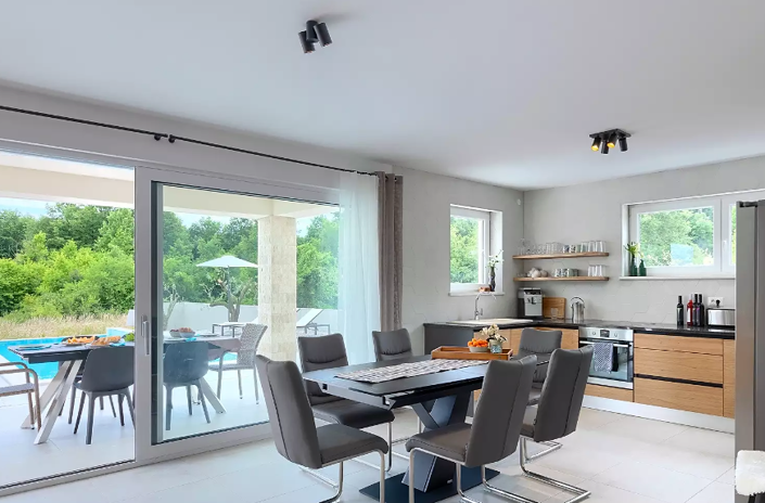 Image No.9-3 Bed Property for sale