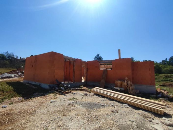 Image No.9-Propriété de 4 chambres à vendre à Labin