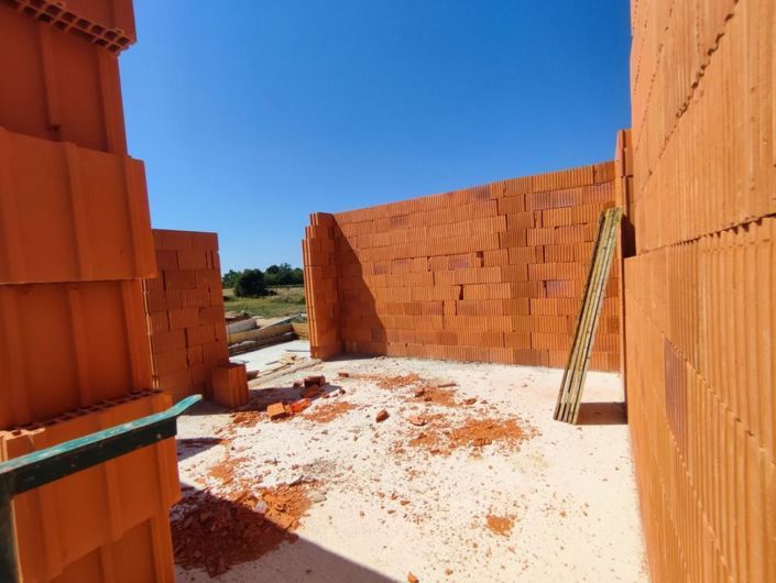 Image No.10-4 Bed Property for sale