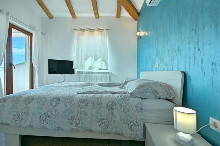 Image No.21-4 Bed Property for sale