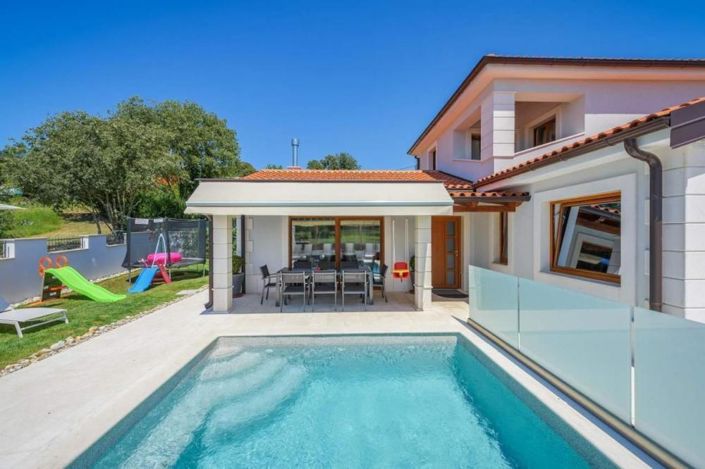 Image No.3-4 Bed Property for sale