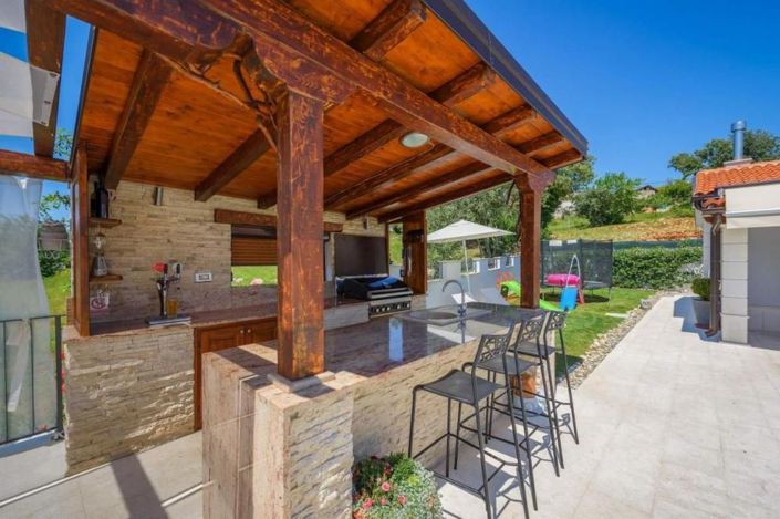 Image No.6-4 Bed Property for sale