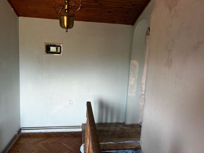 Image No.13-13 Bed Property for sale