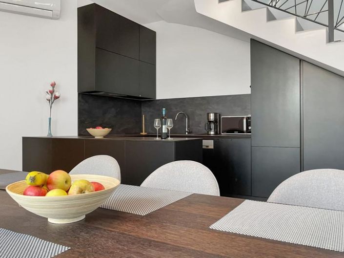 Image No.18-4 Bed Property for sale