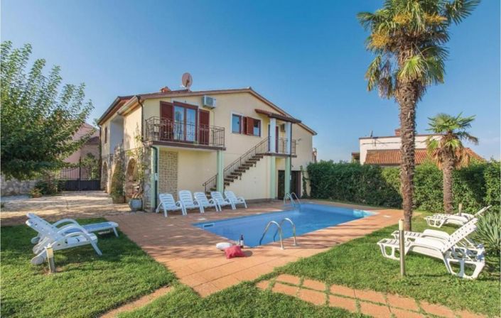 Image No.1-5 Bed Property for sale