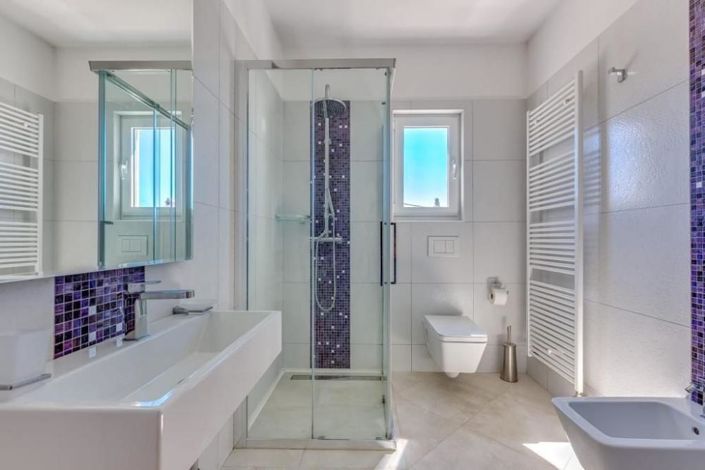 Image No.22-7 Bed Property for sale