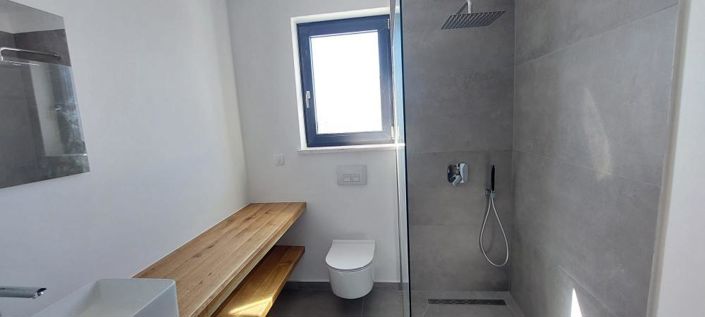 Image No.14-2 Bed Property for sale