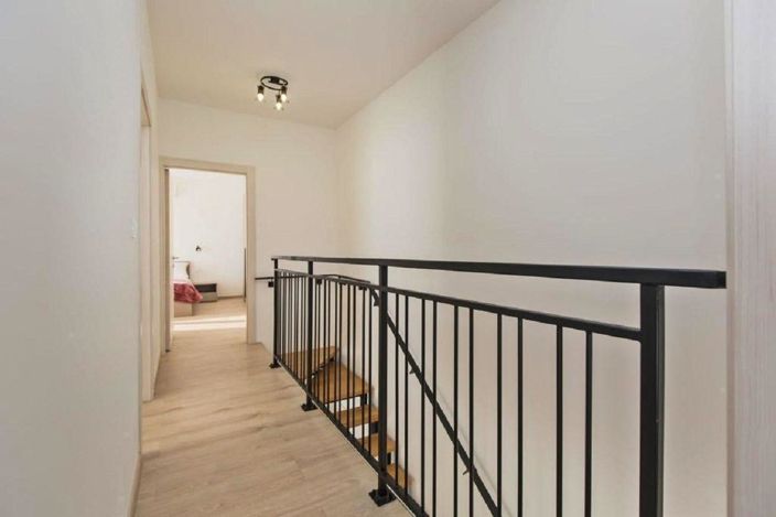 Image No.16-3 Bed Property for sale