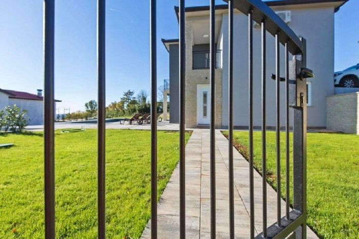 Image No.2-3 Bed Property for sale