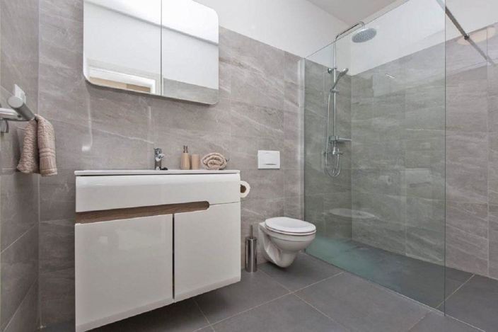 Image No.25-3 Bed Property for sale