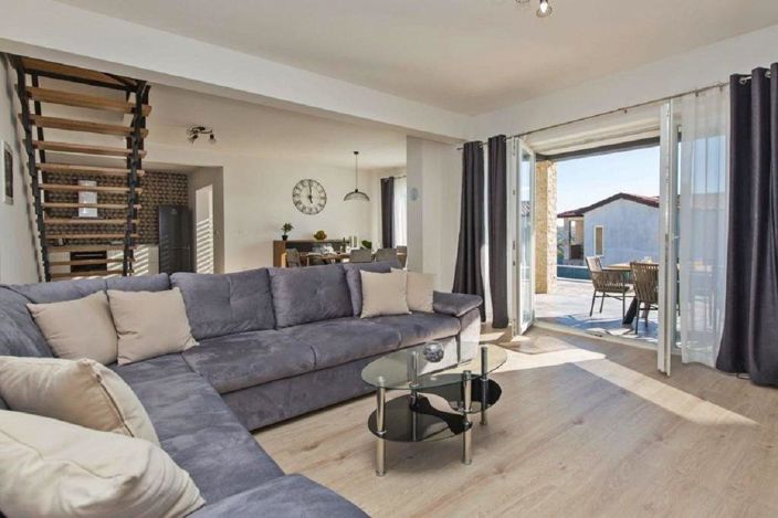 Image No.7-3 Bed Property for sale