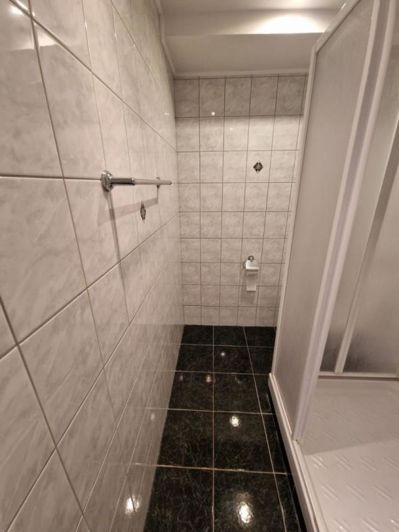 Image No.11-6 Bed Property for sale