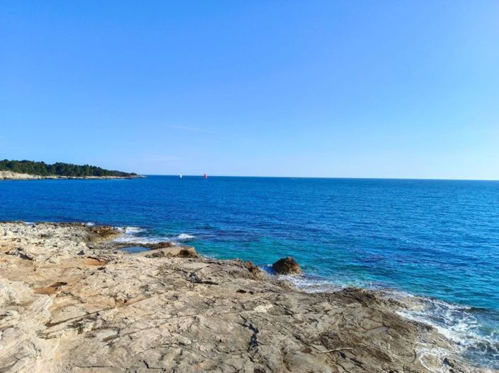 Image No.17-13 Bed Property for sale