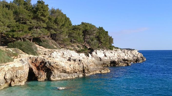 Image No.24-13 Bed Property for sale