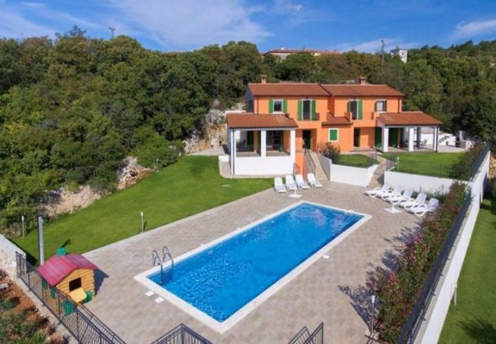 Image No.1-Propriété de 4 chambres à vendre à Croatie