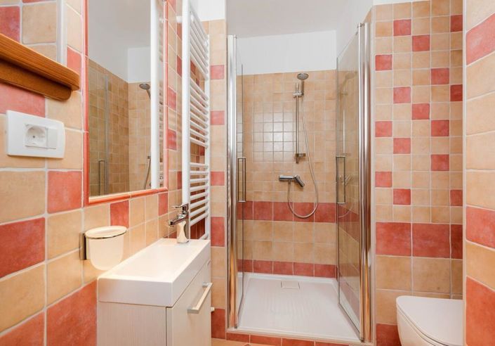 Image No.18-4 Bed Property for sale