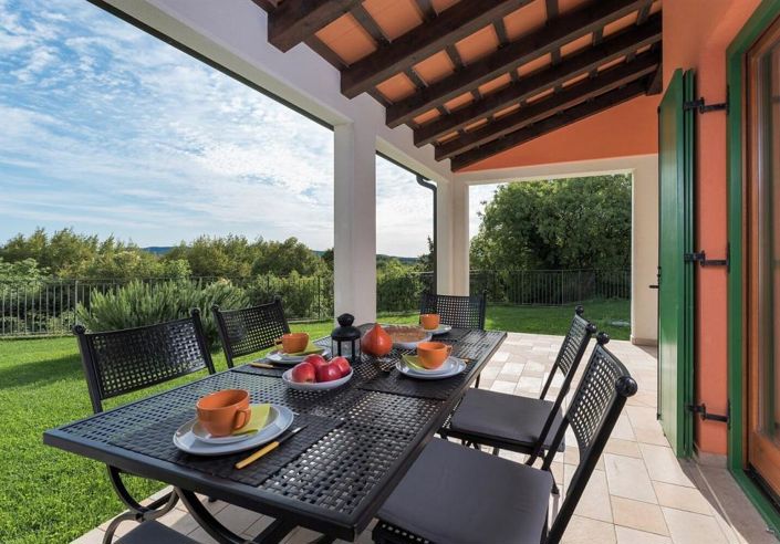 Image No.5-4 Bed Property for sale