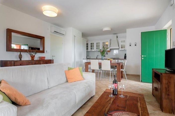 Image No.8-4 Bed Property for sale