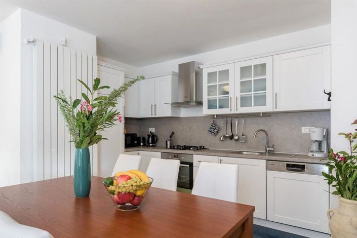 Image No.9-4 Bed Property for sale