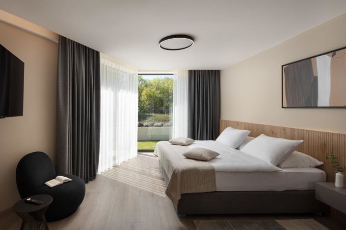 Image No.18-4 Bed Property for sale