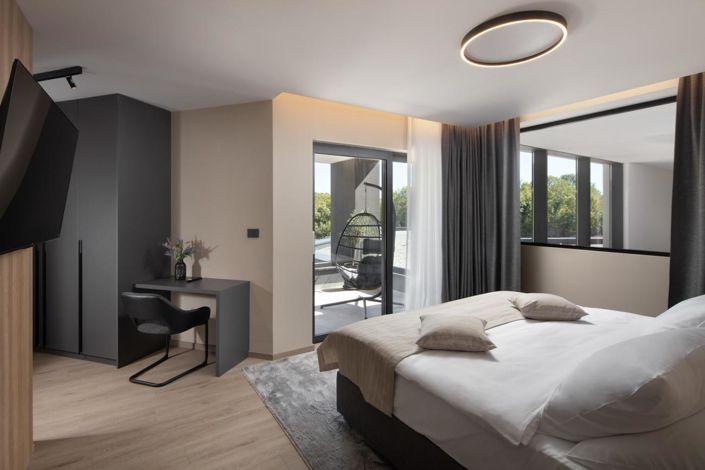 Image No.22-4 Bed Property for sale