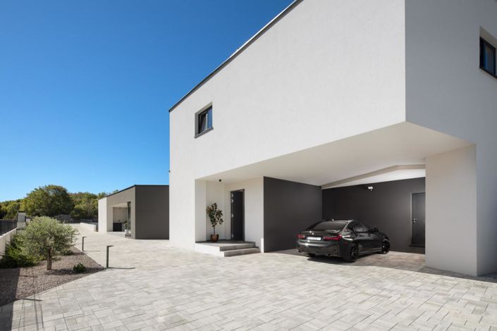 Image No.7-4 Bed Property for sale