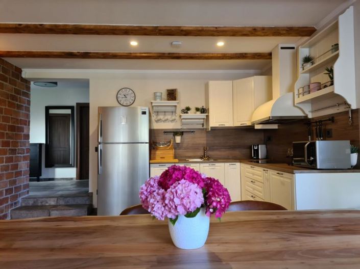 Image No.19-4 Bed Property for sale